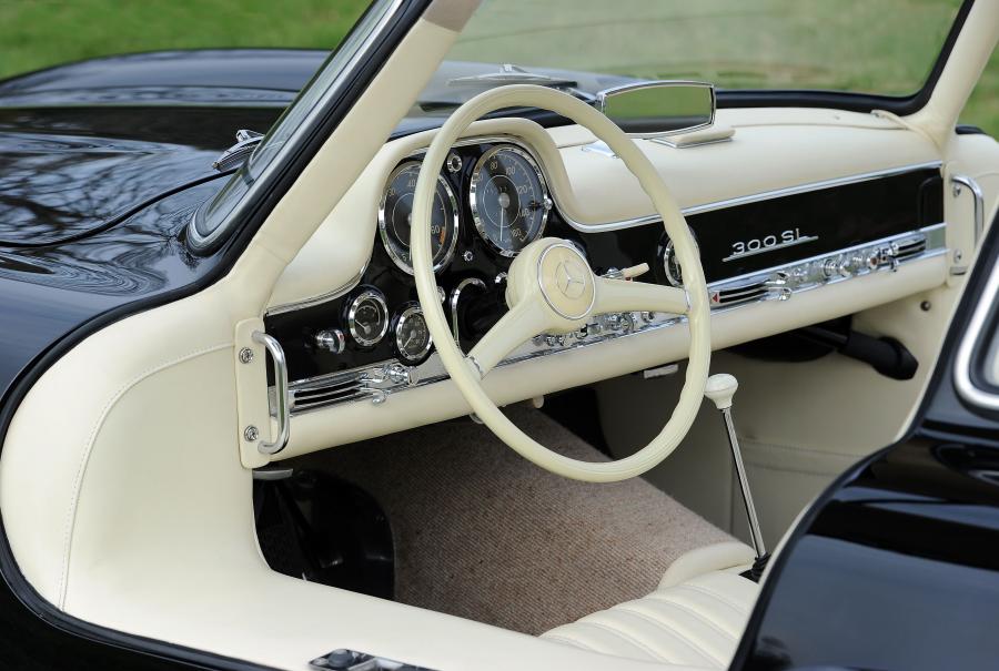 Интерьер Mercedes-Benz 300 SL 1955 года  (фото 78 из 233)